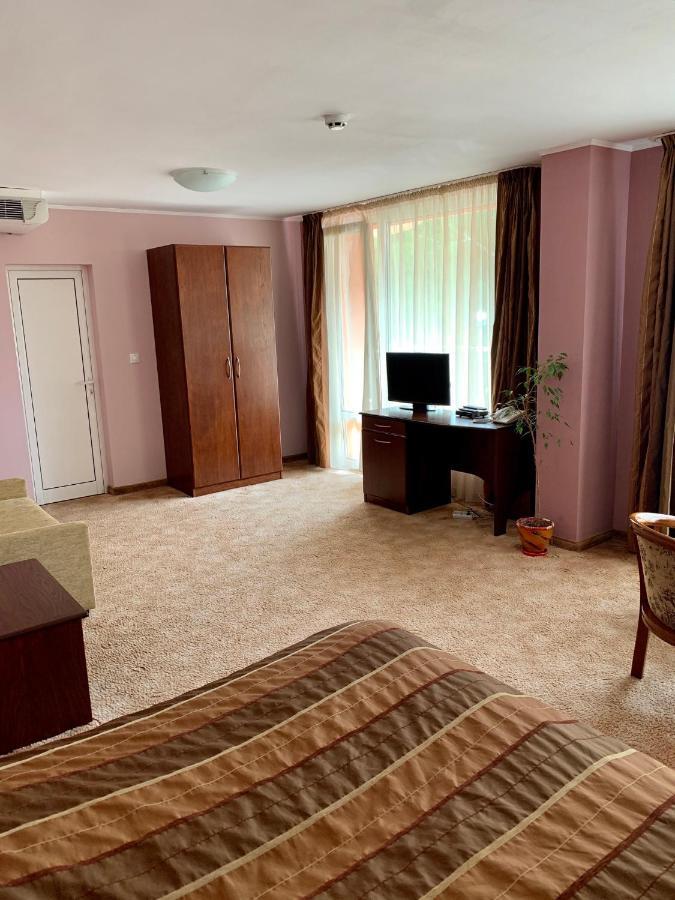 Hotel Elena Veliko Tarnovo Kültér fotó