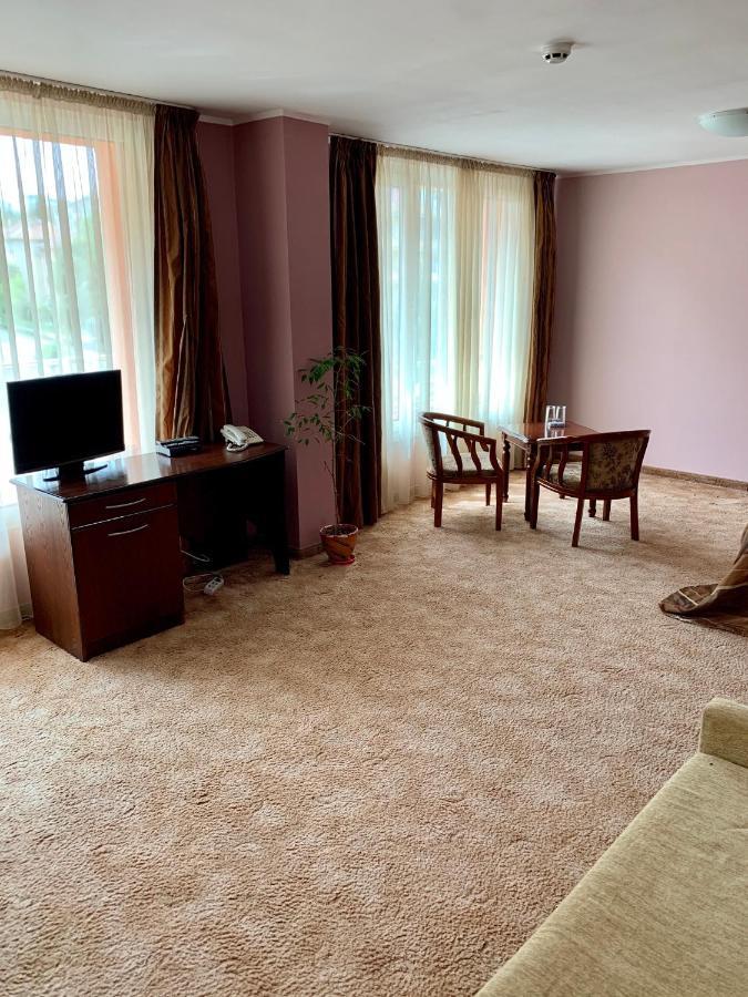 Hotel Elena Veliko Tarnovo Kültér fotó